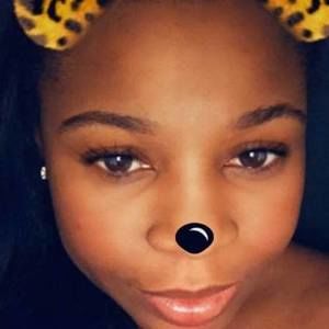 Meet your Posher, Ebony